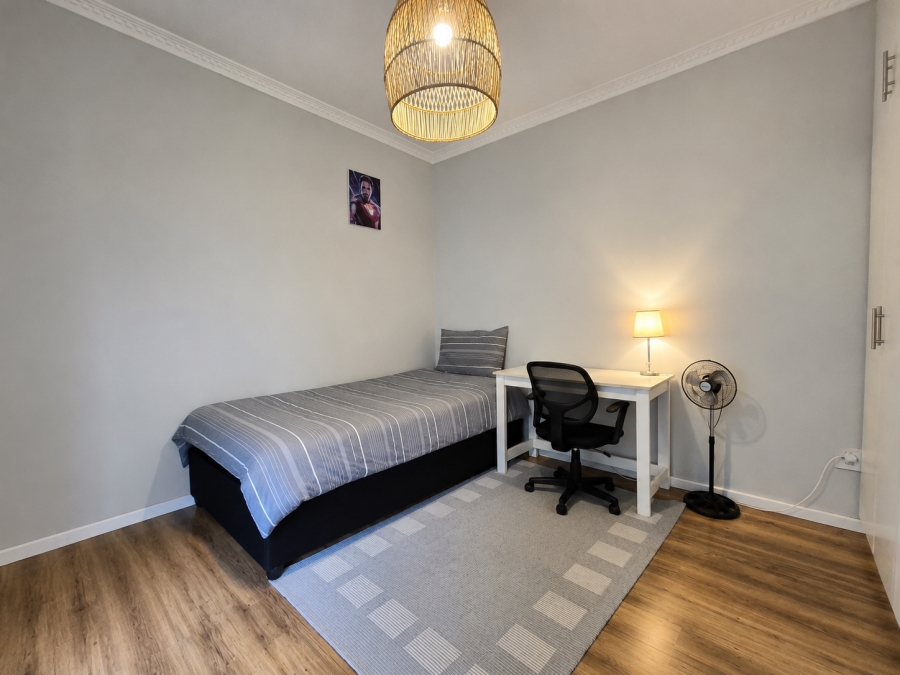 2 Bedroom Property for Sale in Wynberg Western Cape